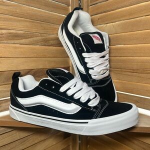 NEW Vans Knu Skool Black and White Sneakers, men’s size 10